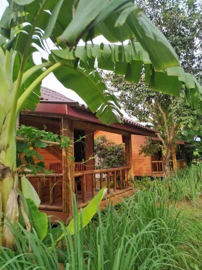Nana Bungalows Ban Tan 외부 사진