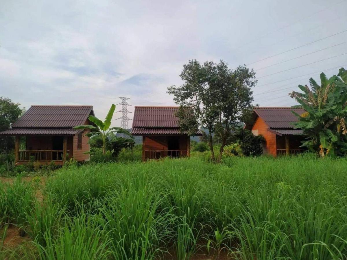 Nana Bungalows Ban Tan 외부 사진