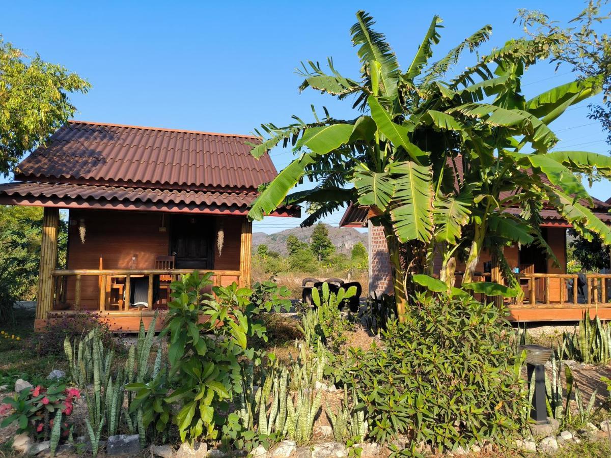 Nana Bungalows Ban Tan 외부 사진